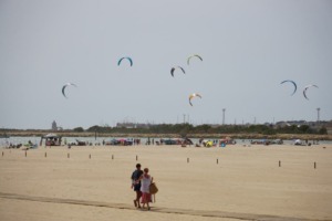 donde hacer kitesurf o wingfoil en Cadiz